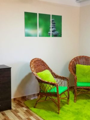 Sitzecke in SChlafzimmer Haus Kolibri - ZenGarden Paraguay Wohnanlage